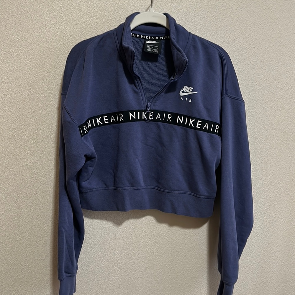 Medium Nike Pullover